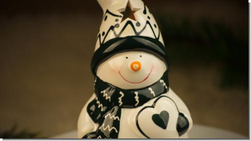 Niedliche Schneemann Figur mit Platz für Teelichter ca. 18 hoch