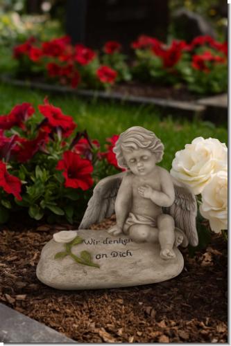 Engel Trauerfigur „Wir denken an Dich“ – Wetterfestes Polyresin für Grab & Garten