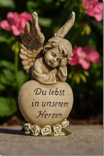 Grabengel mit Herz „Du lebst in unserem Herzen“ – wetterfest