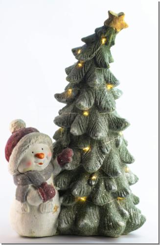 LED Winter Deko Schneemann Micha mit seinem Weihnachtsbaum... 50cm Weihnachtsbaum mit LED Beleuchtung